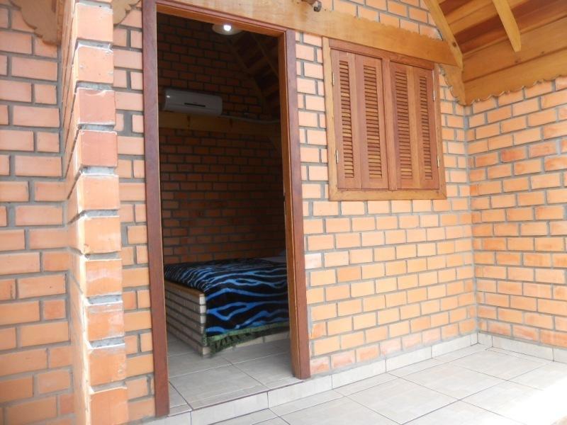 Pequena Pousada Pernottare Estacionamento Frente E Lado Publico Privado Gramado Cameră foto